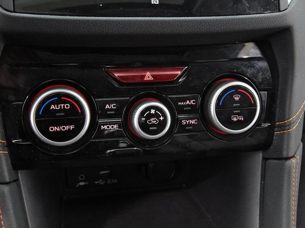 Subaru XV 2.0i Hybrid CVT Executive Plus 32