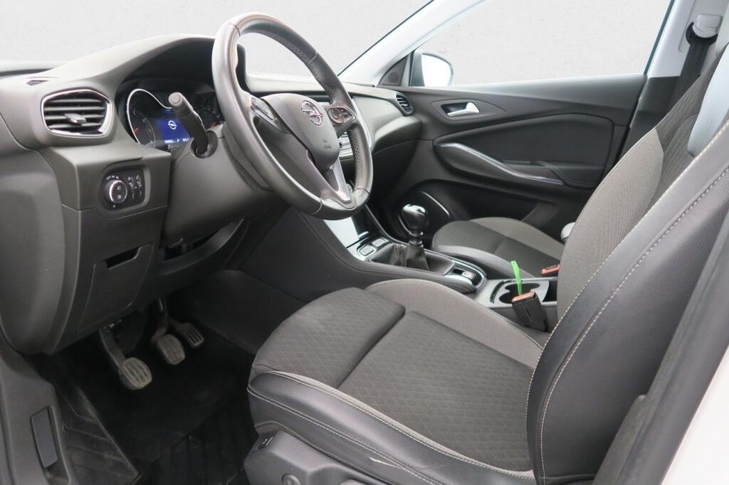 Opel Grandland X 1.2 Turbo Design Line 9