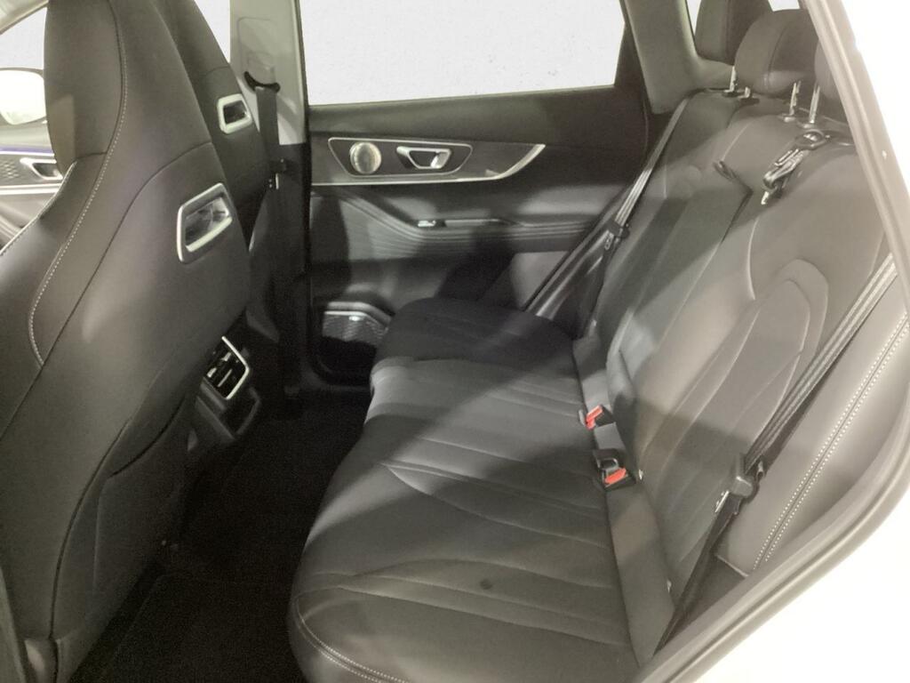 Ebro S700 1.6 TGDI Luxury 7 DCT 9