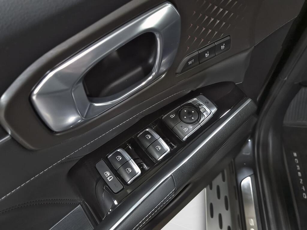 Kia Sorento 1.6 T-GDi HEV Black Edition 4x4 7pl 14