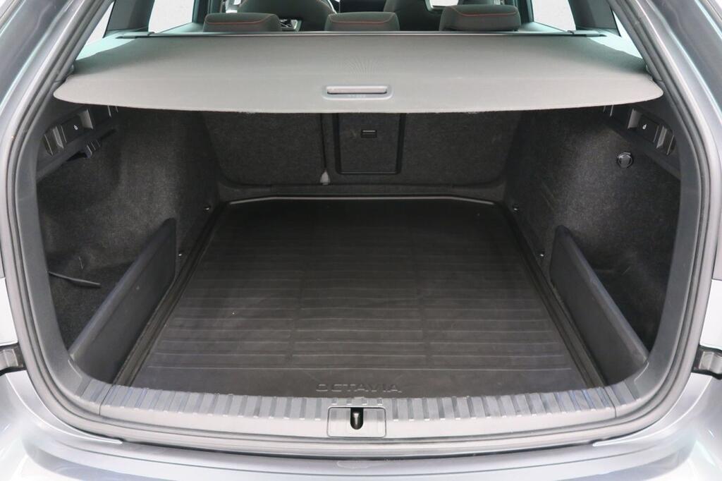 Skoda Octavia COMBI RS 2.0 TSI 265 CV DSG 5P 25