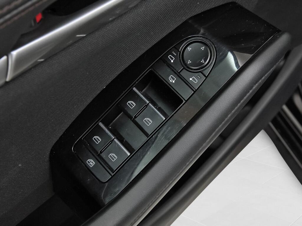 Mazda 3 2.5L E-SKY G MHEV 103kW 6AT Prime-line 12