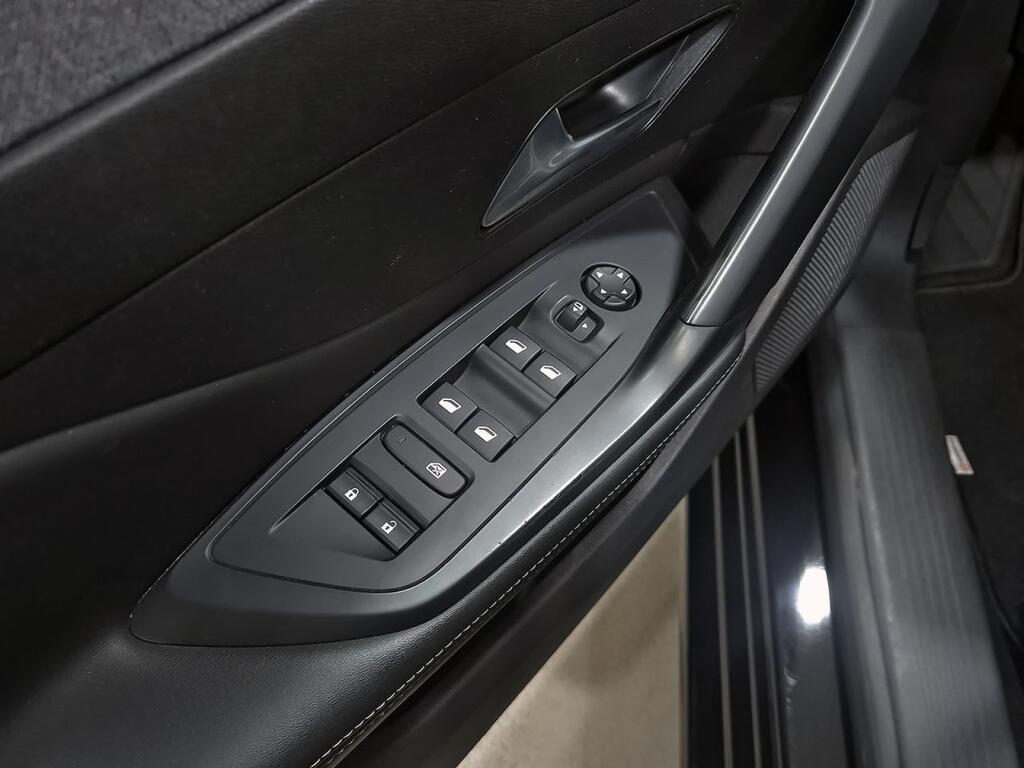 Peugeot 308 5P Allure BlueHDi 130 S&S EAT8 11