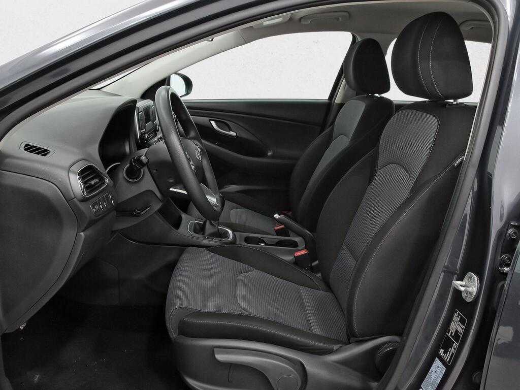 Hyundai i30 1.5 DPI Essence 8