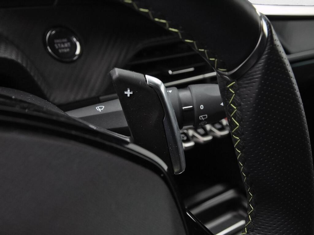 Peugeot 2008 GT Puretech 130 S&S EAT8 18