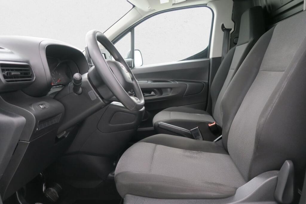 Toyota Proace City FG 1.5D 102 CV MWB 4P 16