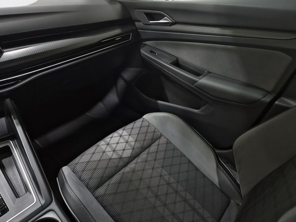 Volkswagen Golf R-Line 1.5 eTSI 110kW (150CV) DSG 32