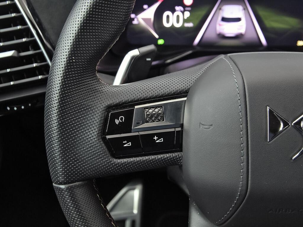 DS DS 7 BlueHDi 130 Automático PERF LINE + 18
