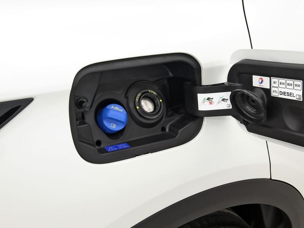 DS DS 7 BlueHDi 130 Automático PERF LINE + 39