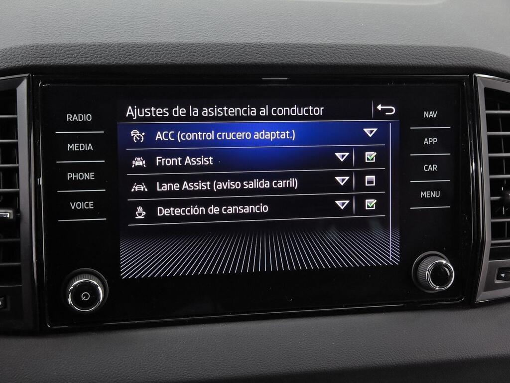 Skoda Karoq 1.5 TSI 110kW (150CV) DSG ACT Sportline 28