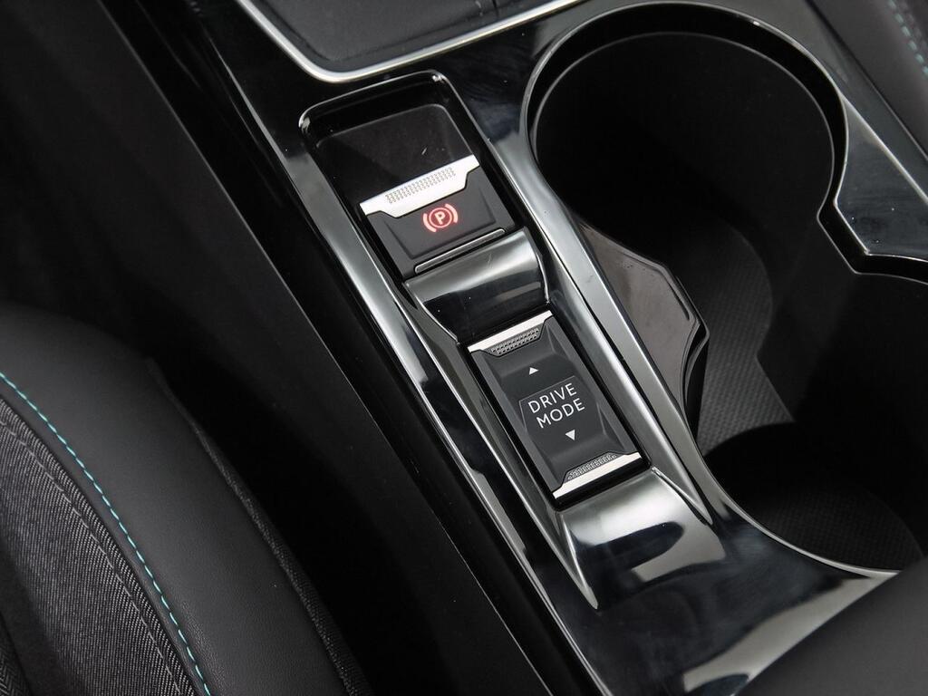 Peugeot 2008 Allure Pack Puretech 130 S&S BVM6 30