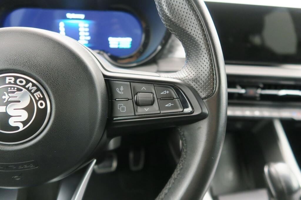 Alfa Romeo Tonale SPECIALE 1.3 MULTI-AIR PHEV 280 CV Q4 4WD 5P (TECHO) 13