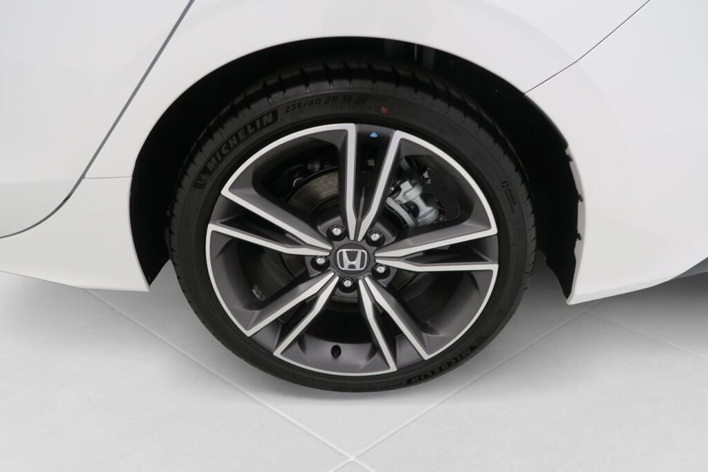 Honda Civic Berlina 2.0 HEV ADVANCE CVT 184 5P 24