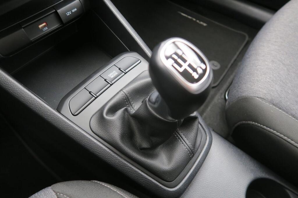 Kia Stonic CONCEPT 1.0 T-GDI MHEV IMT 100 CV 5P 8