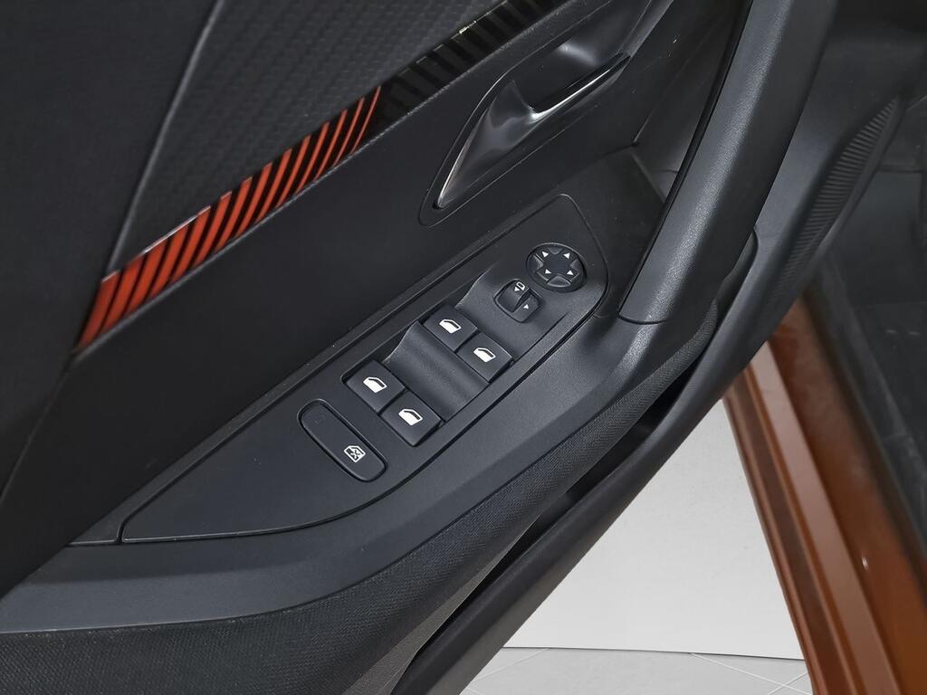 Peugeot 2008 ACTIVE PACK 1.2 PURETECH 100CV S&S 6 VEL. MAN 5P 12