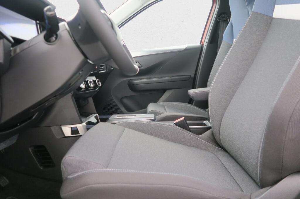 Opel Frontera 1.2T XHT Hybrid eDCT6 107kW Edition 16