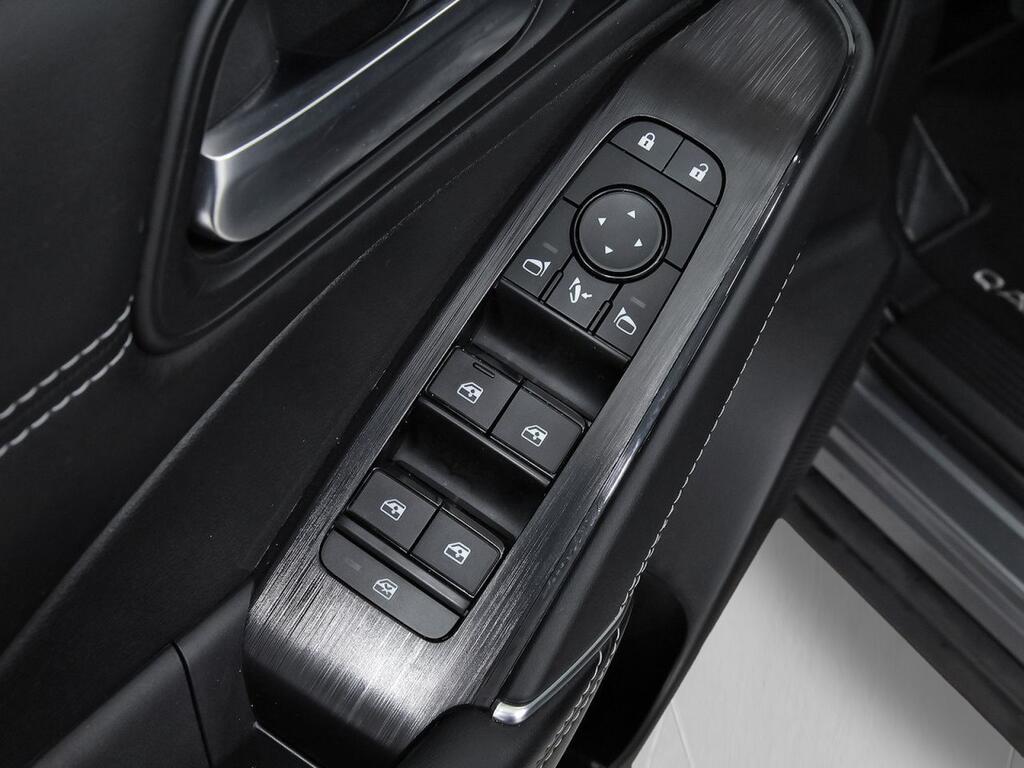 Nissan Qashqai DIG-T 103kW N-Connecta 12