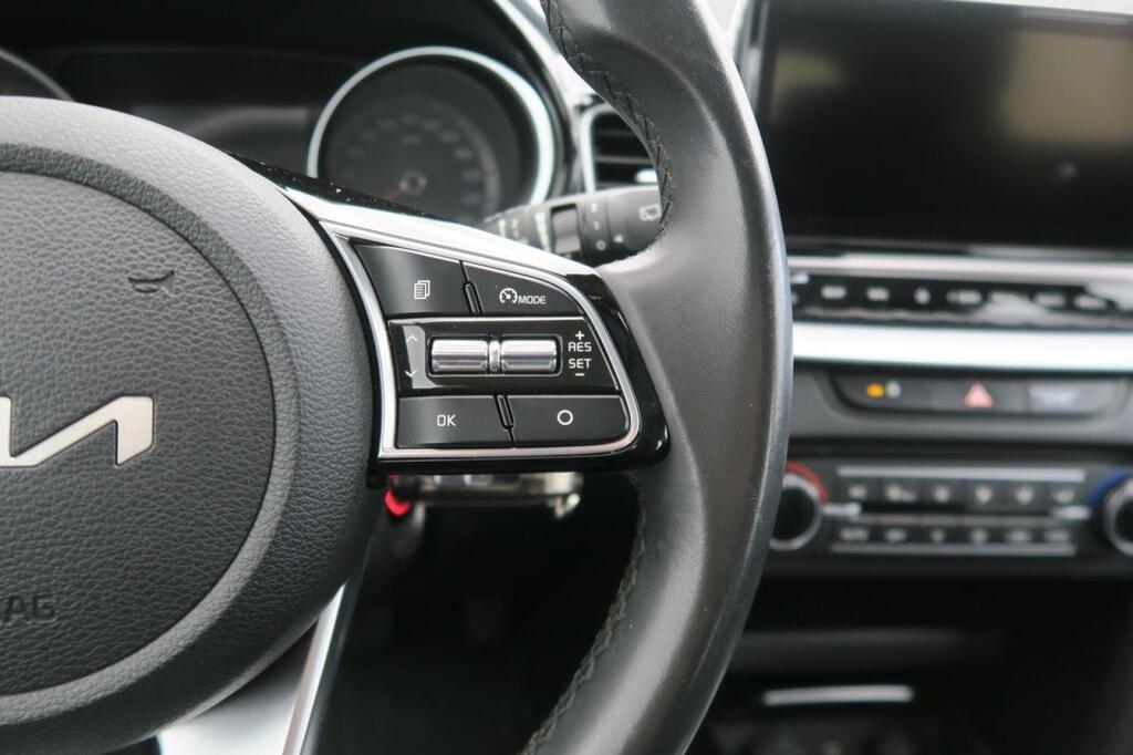 Kia XCeed TECH 1.5 MHEV 160 CV 5P 12