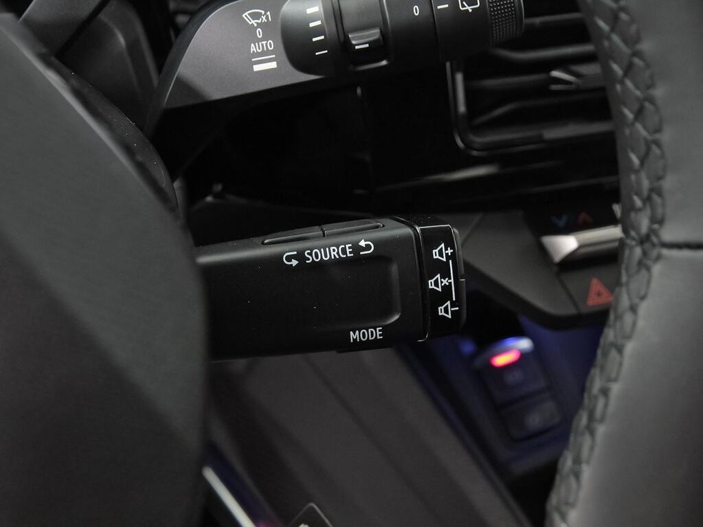 Nissan Micra Standard Range 4x2 N-Connecta 17