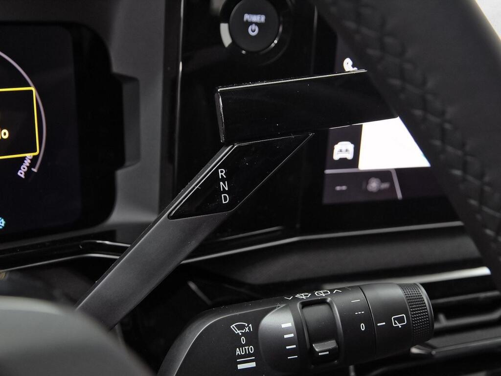 Nissan Micra Standard Range 4x2 N-Connecta 18