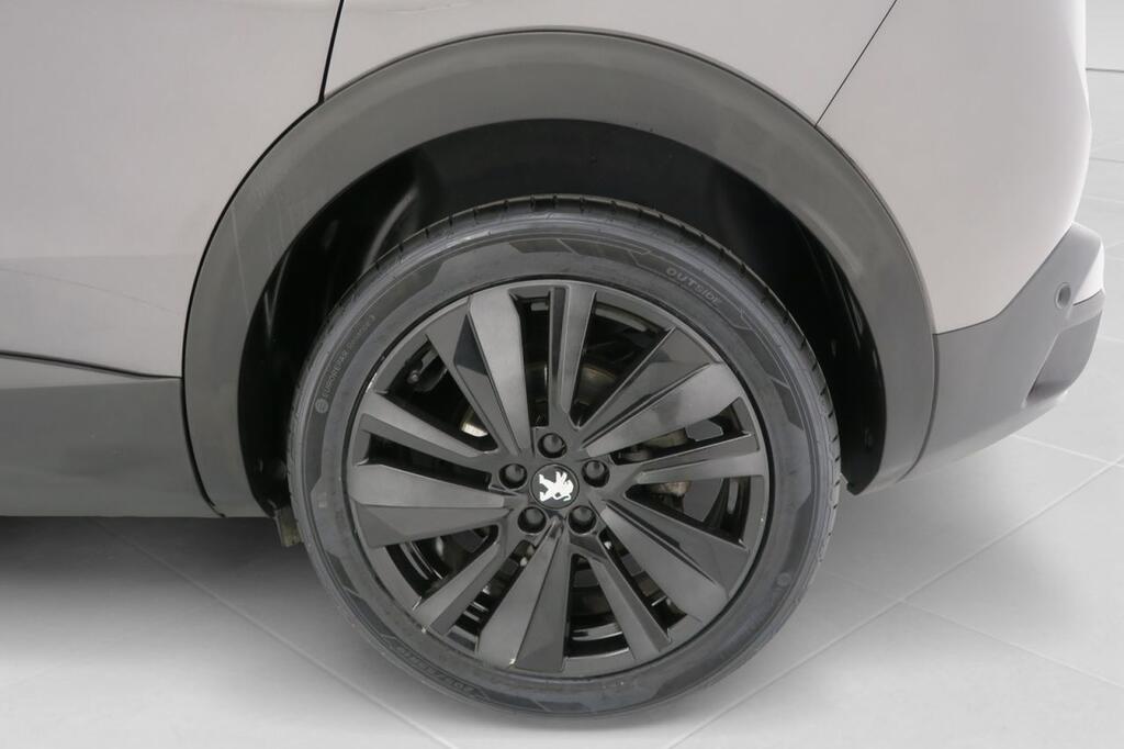Peugeot 3008 GT 1.5 BLUEHDI 130 CV AUTO 5P 26