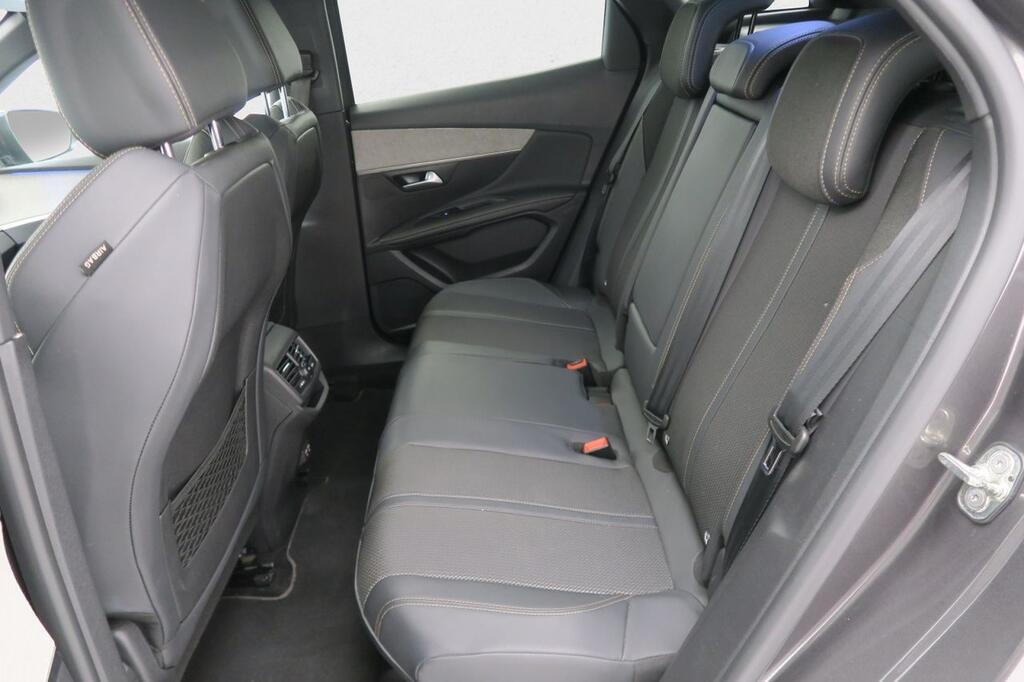 Peugeot 3008 GT 1.5 BLUEHDI 130 CV AUTO 5P 21