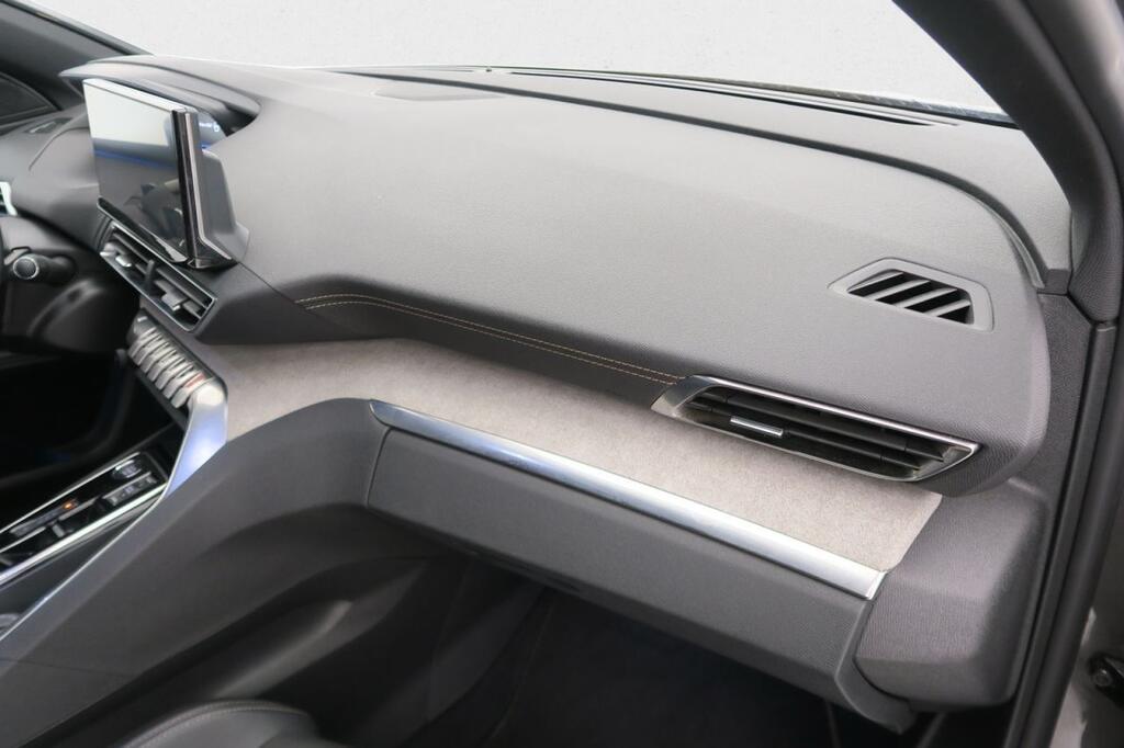 Peugeot 3008 GT 1.5 BLUEHDI 130 CV AUTO 5P 18