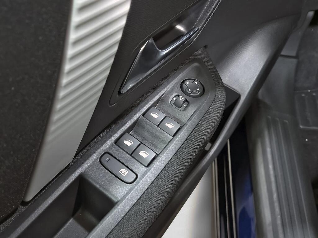 Citroën C4 Hybrid 145 ë-DCS6 Plus 12