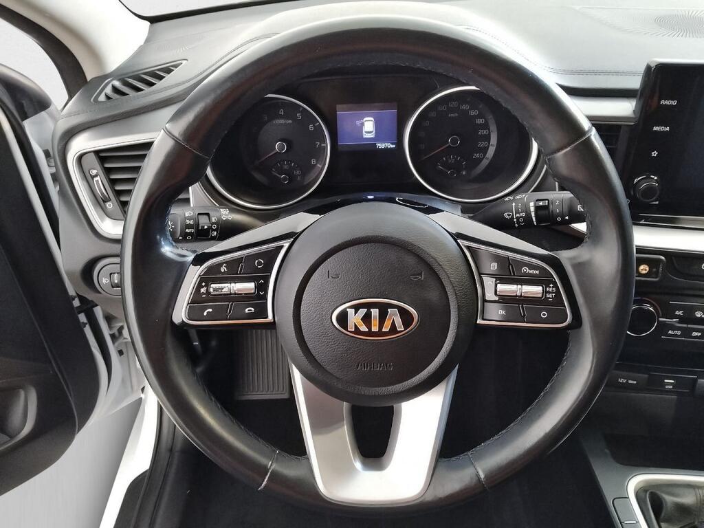 Kia Ceed 1.0 T-GDi 88kW (120CV) Drive 18