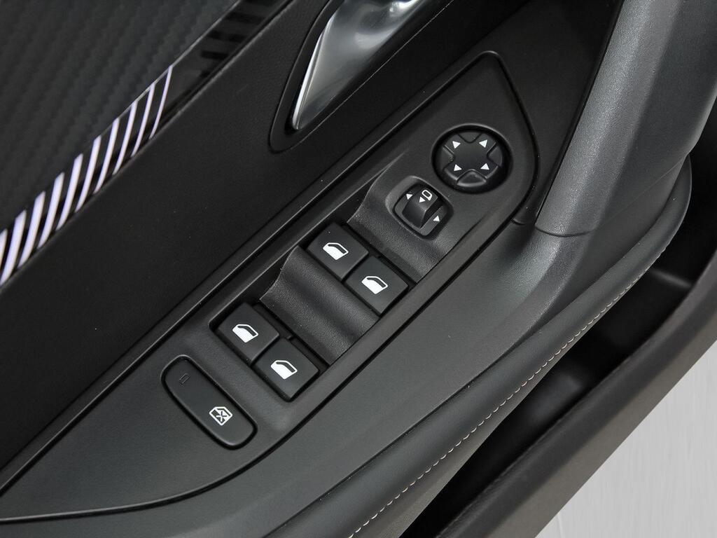Peugeot 2008 N2008 Allure Hybrid 145 eDCS6 13