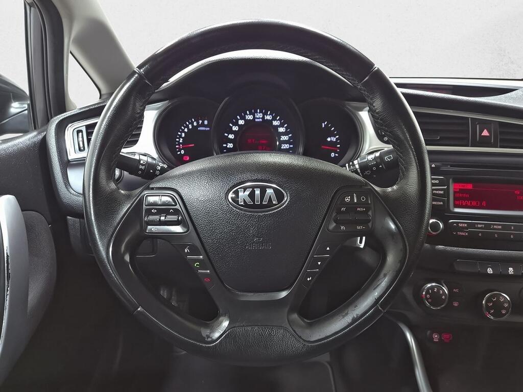 Kia Ceed 1.4 CVVT 74kW (100CV) Concept Plus 19