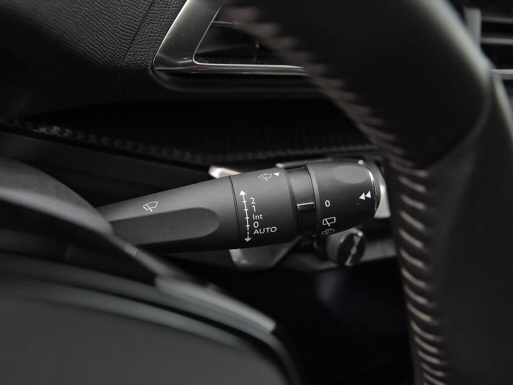 Peugeot 3008 1.2 PureTech 96KW S&S Allure Pack 17