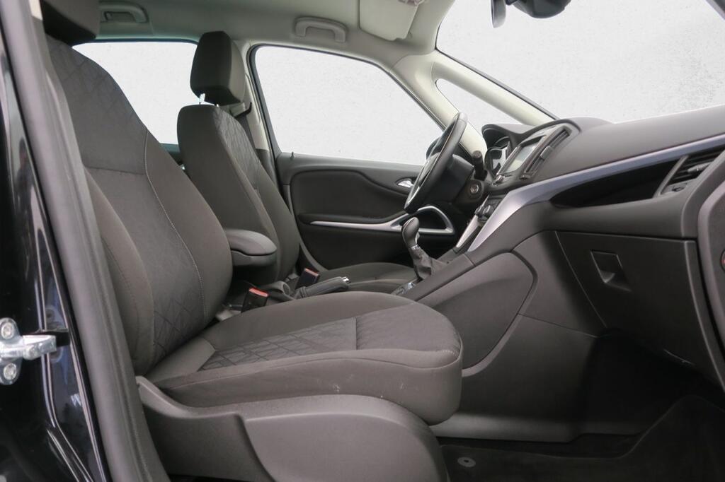 Opel Zafira Tourer 120 ANIVERSARIO 1.6 T 136 CV 5P 7 PLAZAS 18