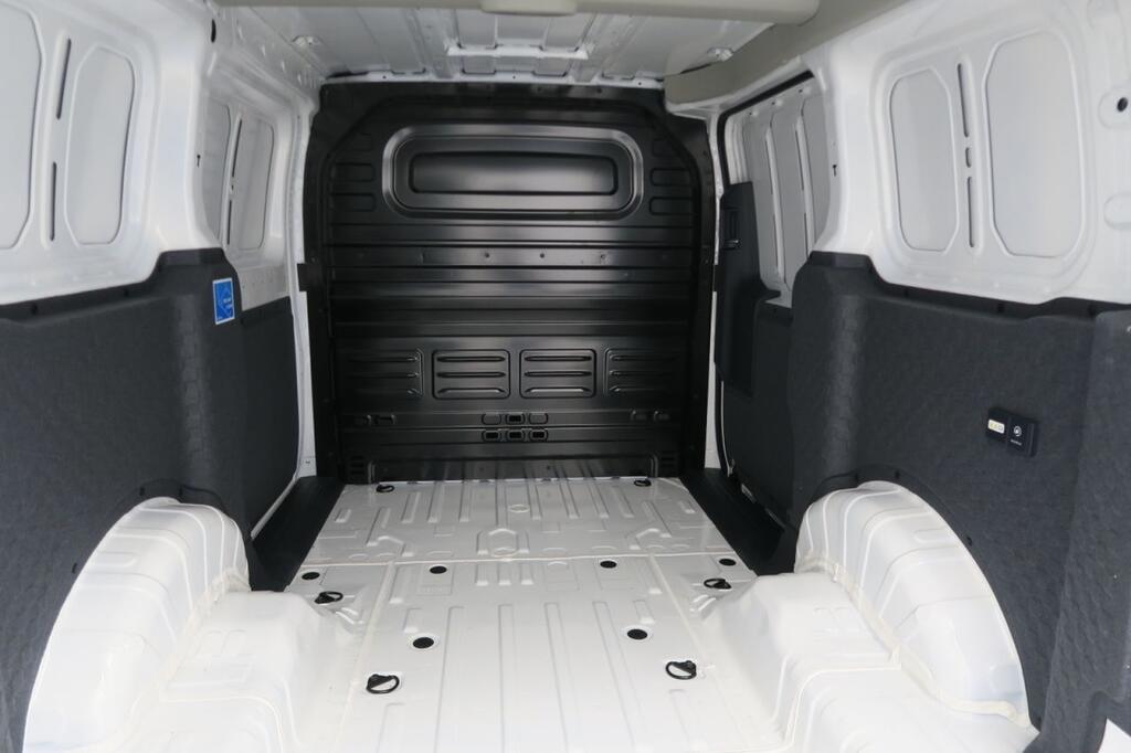 Kia PV5 Passenger Furgoneta BEV 71KWH L2H1 PLUS AUTO 163 4P 24