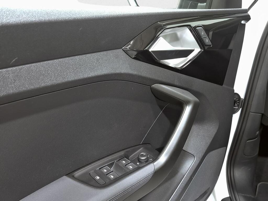 Audi A1 Sportback Adrenalin 30 TFSI 81kW S tron 12