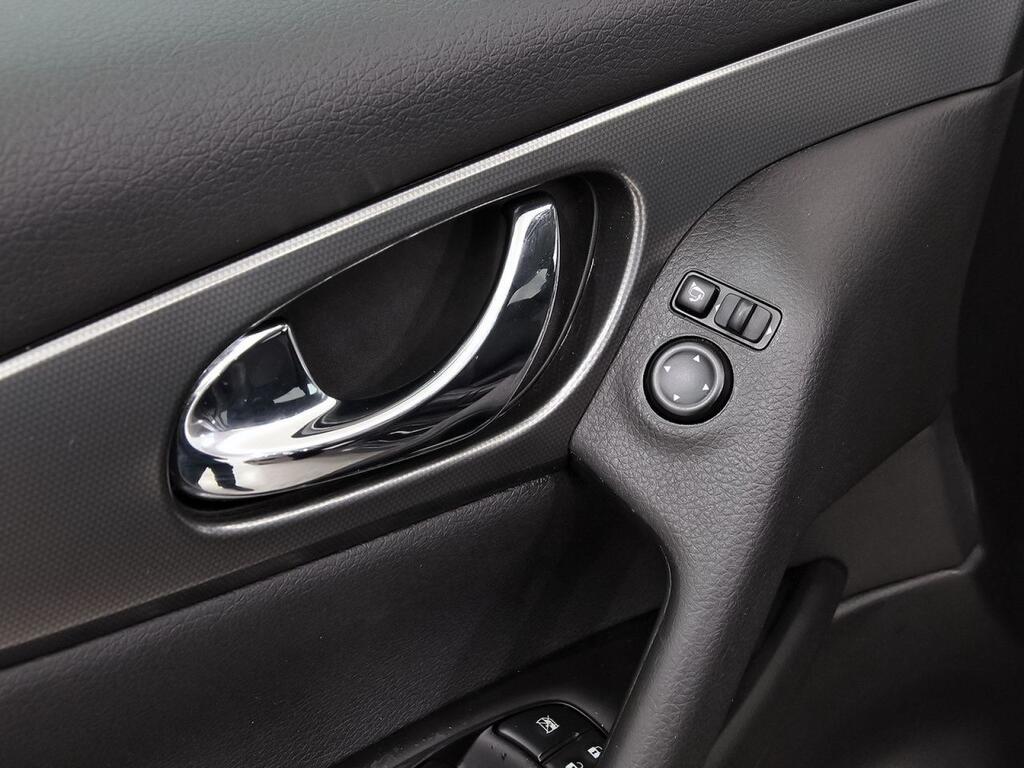 Nissan Qashqai DIG-T 103 kW (140 CV) E6D N-CONNECTA 13