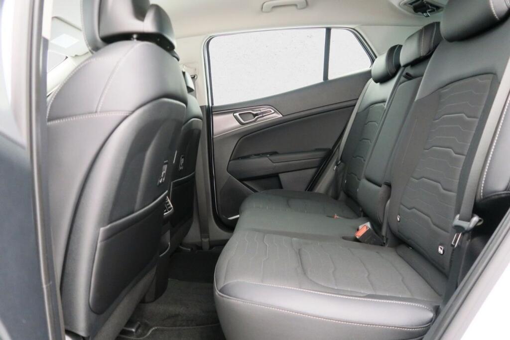 Kia Sportage 1.6 T-GDi PHEV Tech 4X4 (17″) 20