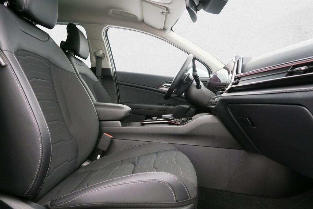 Kia Sportage 1.6 T-GDi PHEV Tech 4X4 (17″) 19