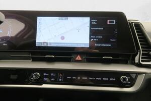 Kia Sportage 1.6 T-GDi PHEV Tech 4X4 (17″) 9