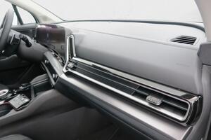 Kia Sportage 1.6 T-GDi PHEV Tech 4X4 (17″) 18