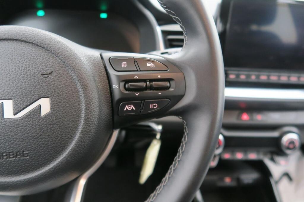 Kia Stonic SUV 1.0 T-GDI MHEV IMT 74KW DRIVE 100 5P 11