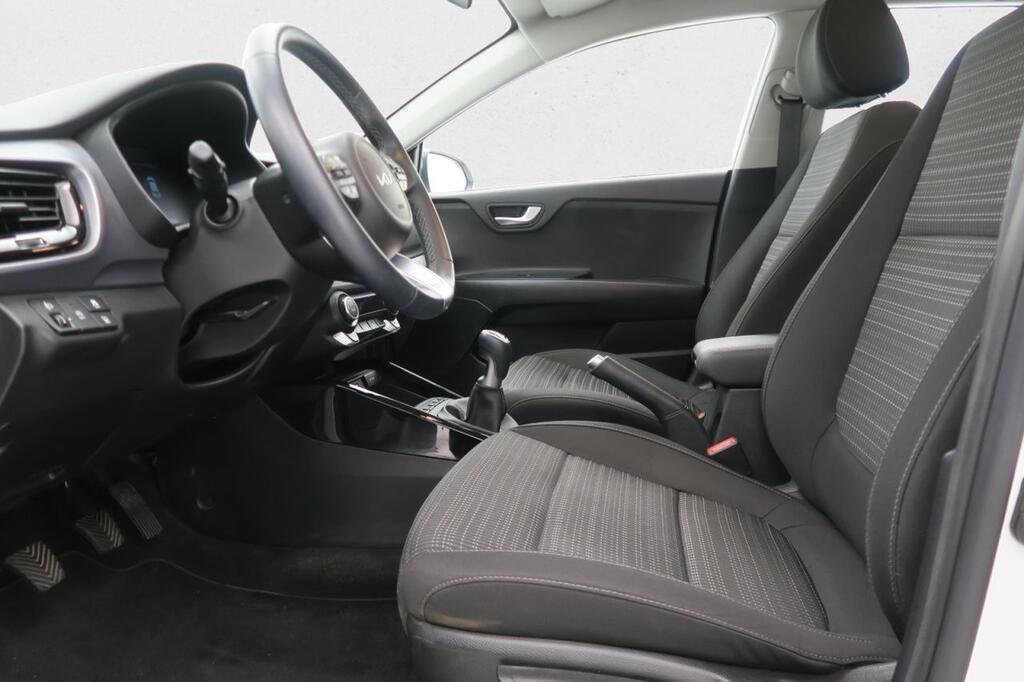 Kia Stonic SUV 1.0 T-GDI MHEV IMT 74KW DRIVE 100 5P 16