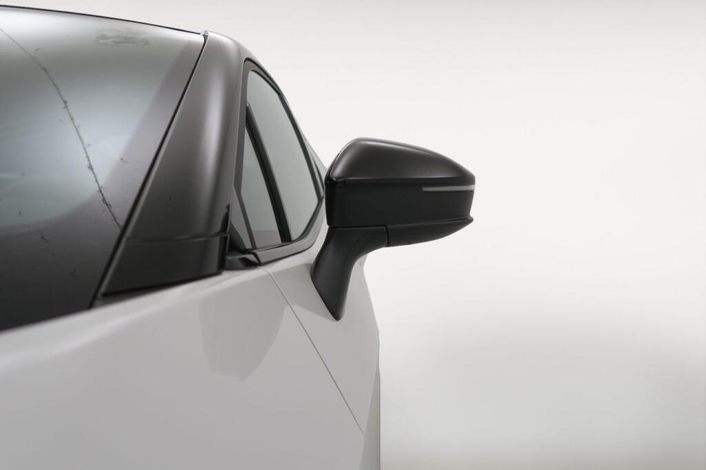 Toyota C-HR GR SPORT 2.0 PHEV 223 CV CVT 5P 24