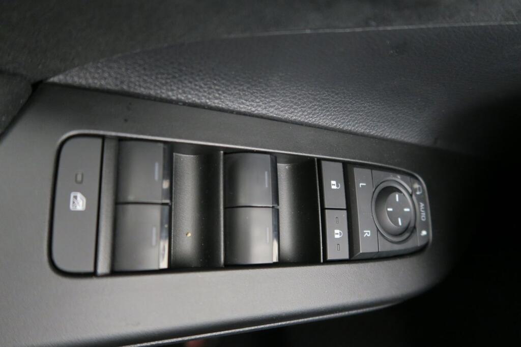 Toyota C-HR GR SPORT 2.0 PHEV 223 CV CVT 5P 8