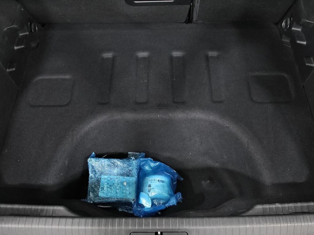 Citroën C4 ë-C4 eléctrico 100kW 50kWh Shine 37