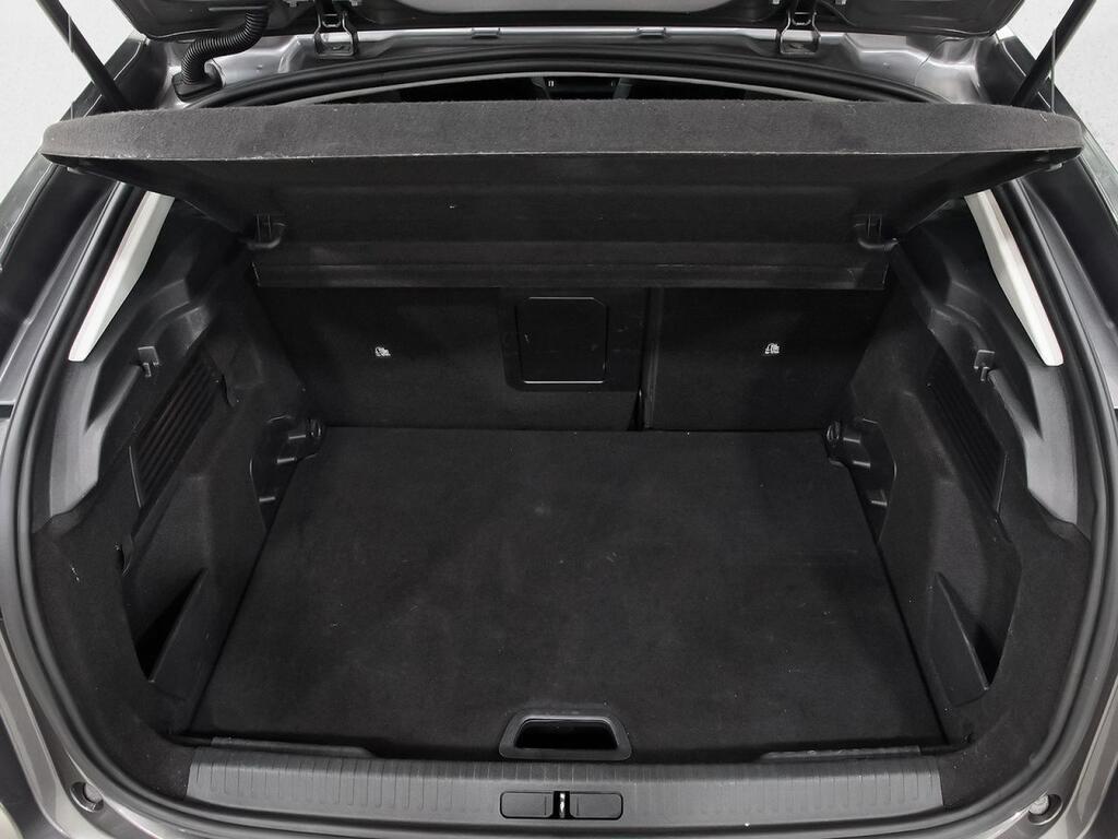 Citroën C4 ë-C4 eléctrico 100kW 50kWh Shine 10