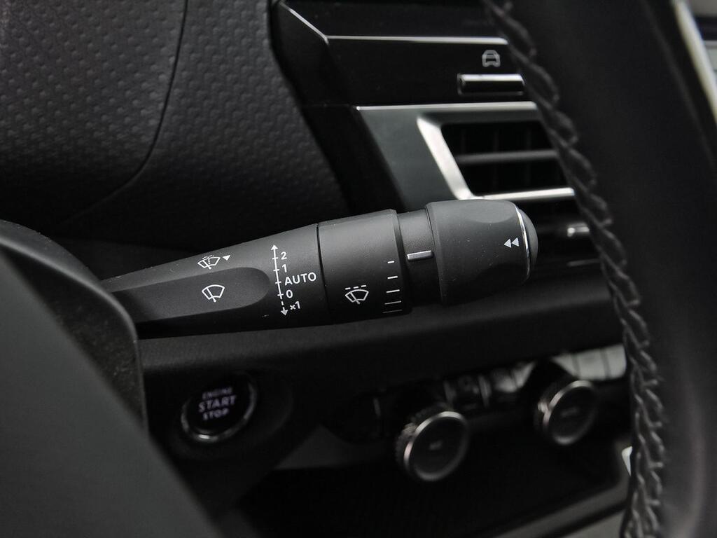 Citroën C4 ë-C4 eléctrico 100kW 50kWh Shine 17