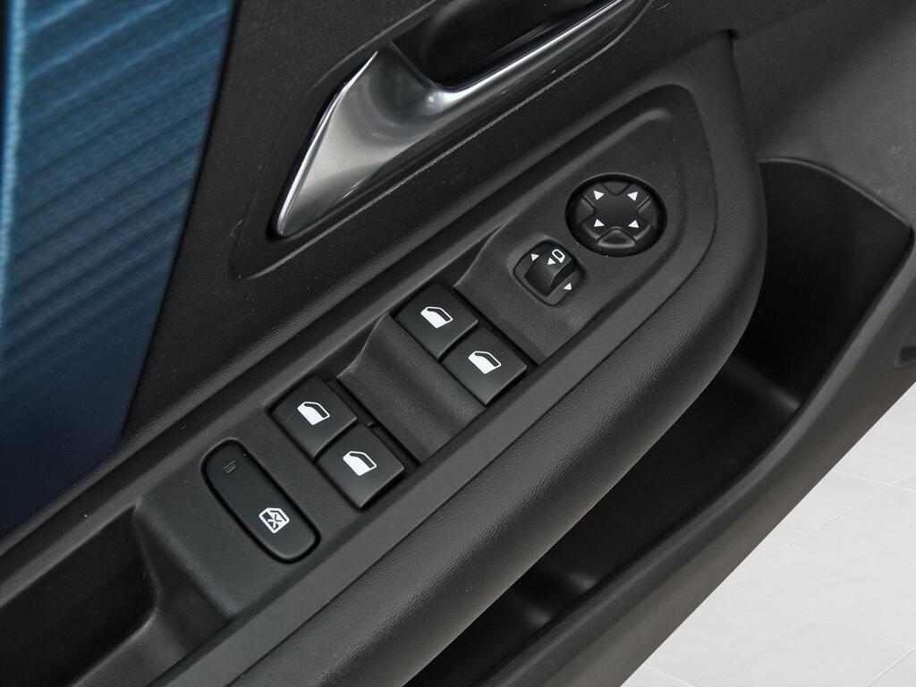 Citroën C4 ë-C4 eléctrico 100kW 50kWh Shine 13