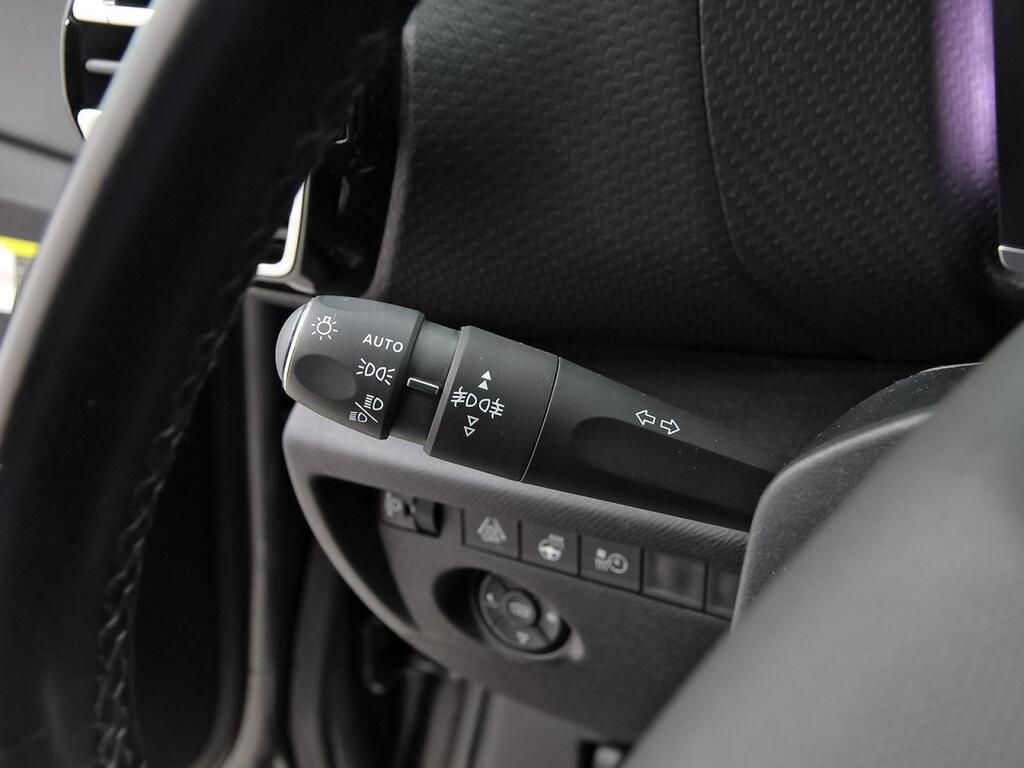 Citroën C4 ë-C4 eléctrico 100kW 50kWh Shine 16