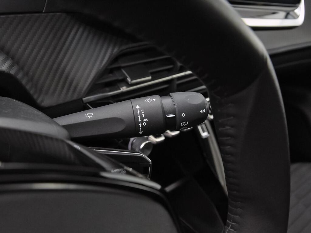 Peugeot 208 Active Puretech 100 18